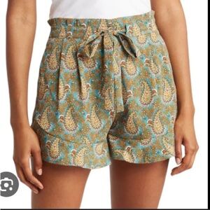 DR2 BY DANIEL RAINN GREEN PAISLEY BOHO RUFFLED HEM SHORTS, SMALL